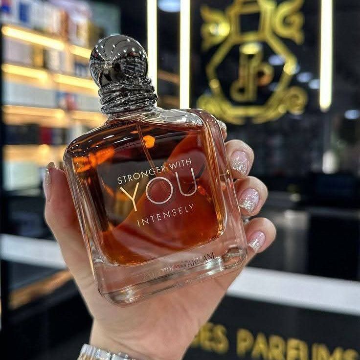 جورجيو أرماني إمبوريو أرماني STRONGER WITH YOU – عطر قوي ودافئ
